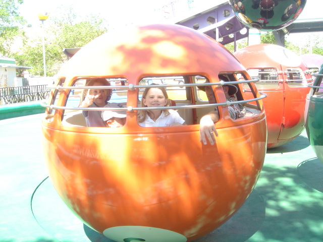 2007/03(Mar)/04(SixFlags-SanAntonio)/640x480_2007-04-01 12-45-36.JPG